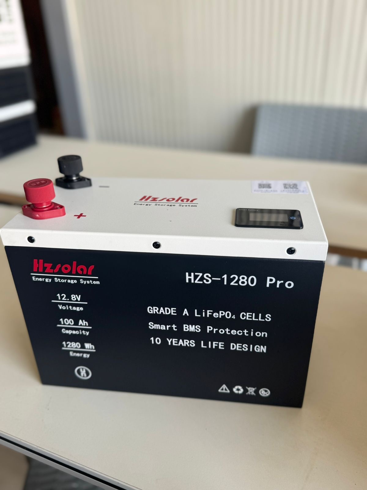 باطری لیتیمی ۱۰۰ امپر ساعت ۱۲.۸ ولت  ظرفیت ۱.۲ کیلو وات ساعت